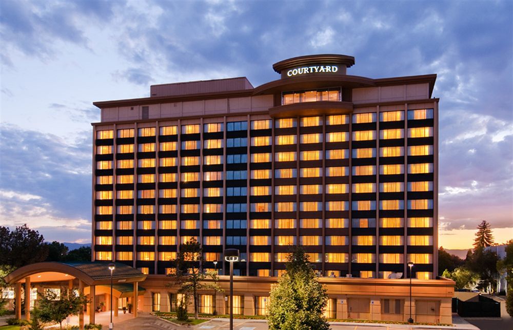 Courtyard By Marriott Denver Cherry Creek Hotel Exterior photo